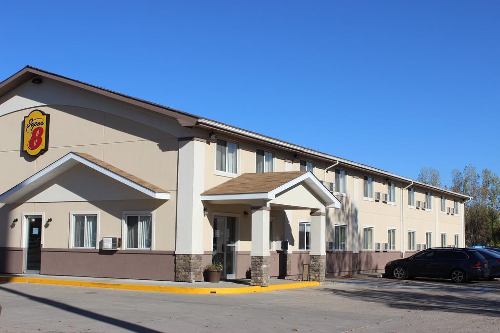 Super 8 By Wyndham Grand Forks Hotel Exterior foto