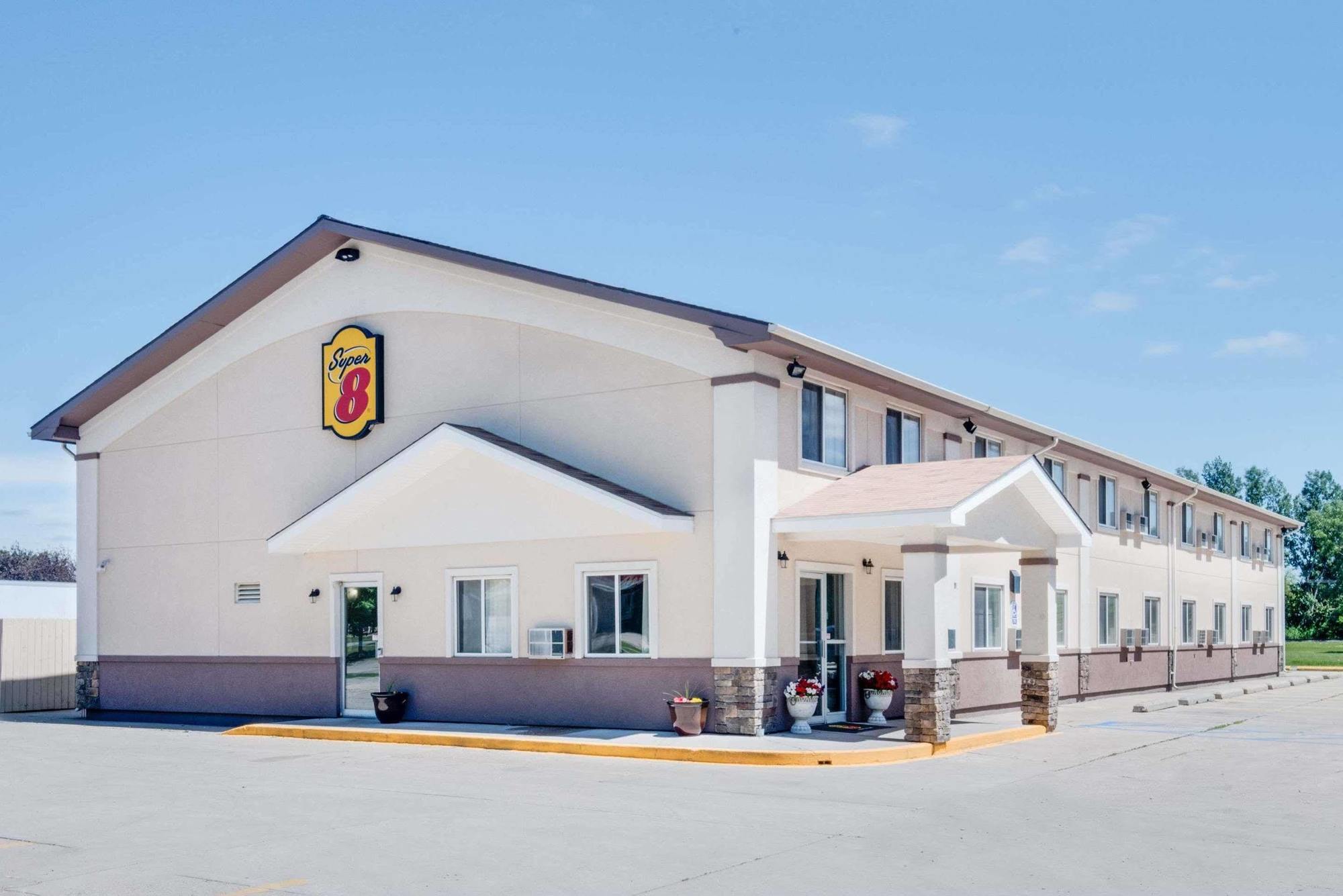 Super 8 By Wyndham Grand Forks Hotel Exterior foto